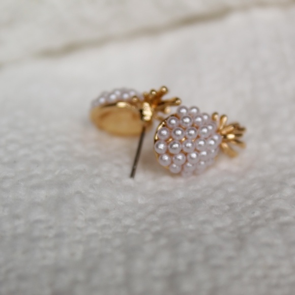 Pineapple Studs with Simulated Pearls and Gold Top - Picture 3 of 4